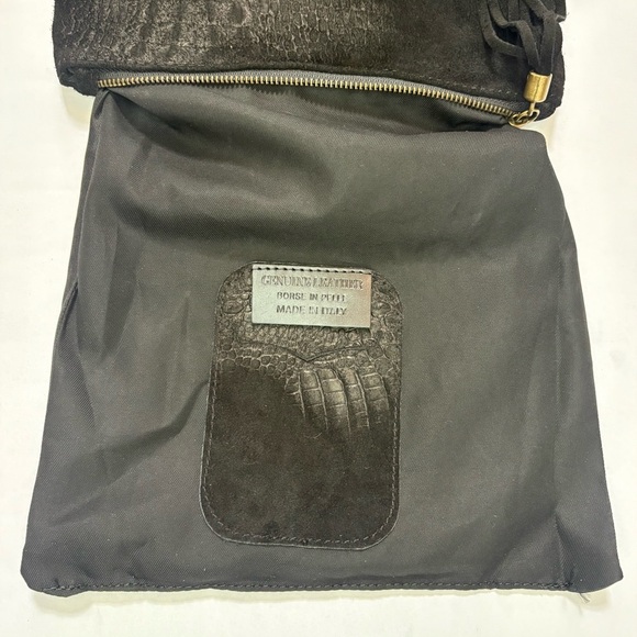 Black Genuine Leather Crossbody Bag Made in Italy - Picture 10 of 16